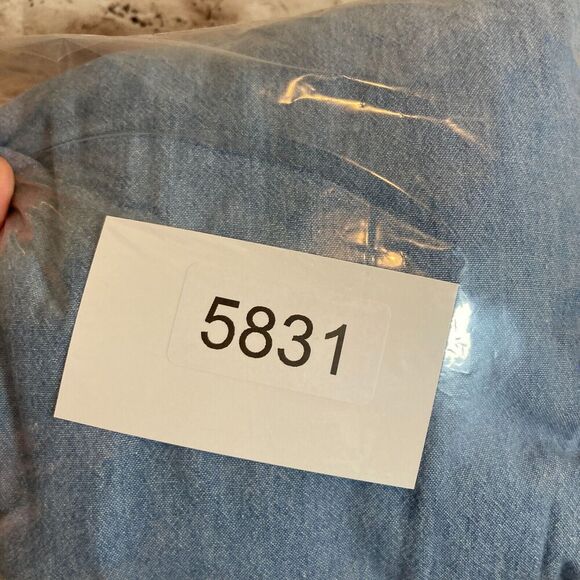 Vintage Talbots Top Womens Large Chambray Blue Button Up Embroidered Dog Cotton - Picture 2 of 12